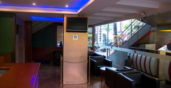 Hotel Noor Empire International Kormangala Бангалор Екстериор снимка