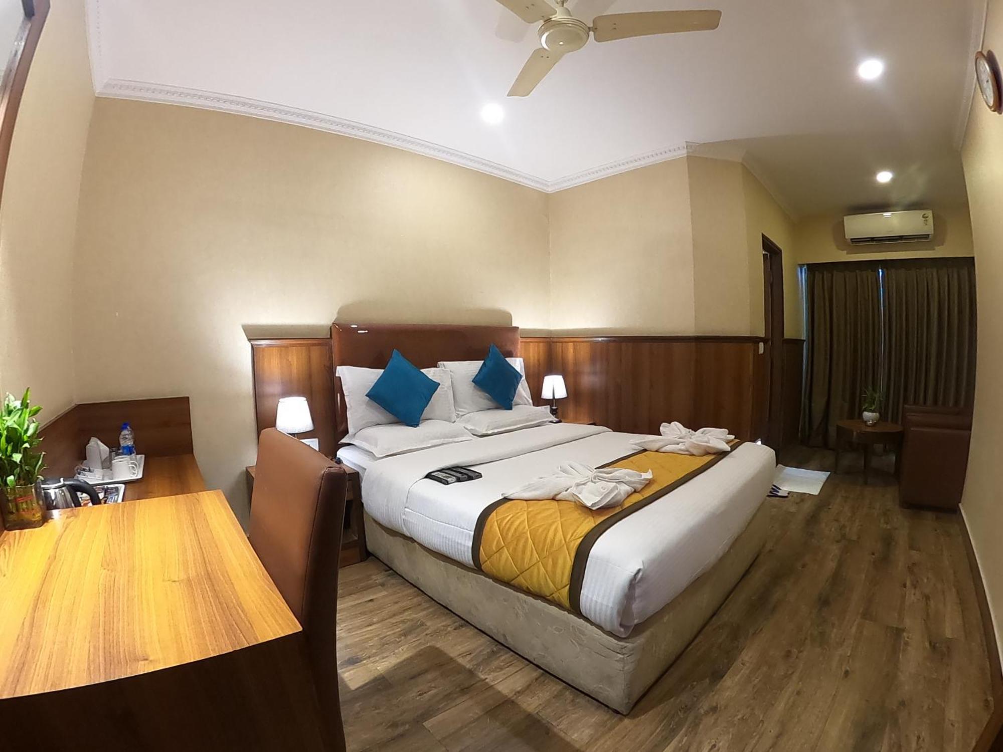 Hotel Noor Empire International Kormangala Бангалор Екстериор снимка