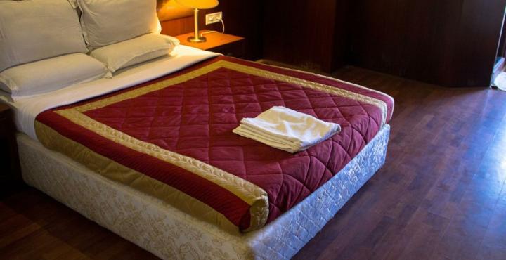 Hotel Noor Empire International Kormangala Бангалор Екстериор снимка