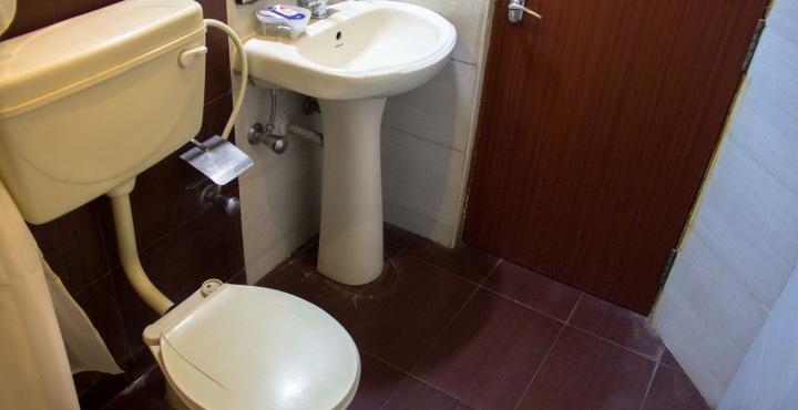 Hotel Noor Empire International Kormangala Бангалор Екстериор снимка