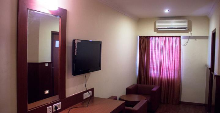 Hotel Noor Empire International Kormangala Бангалор Екстериор снимка