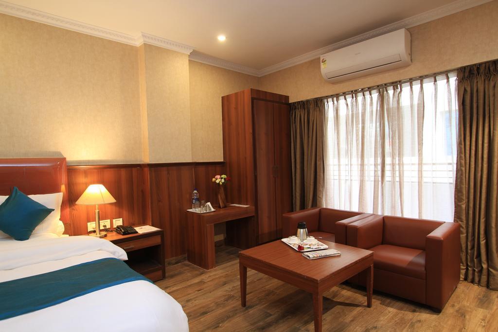 Hotel Noor Empire International Kormangala Бангалор Екстериор снимка