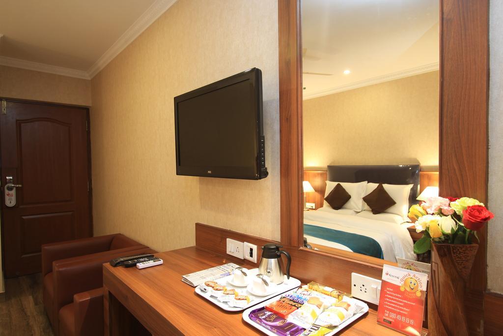 Hotel Noor Empire International Kormangala Бангалор Екстериор снимка