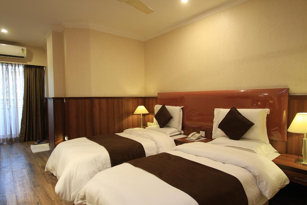 Hotel Noor Empire International Kormangala Бангалор Екстериор снимка