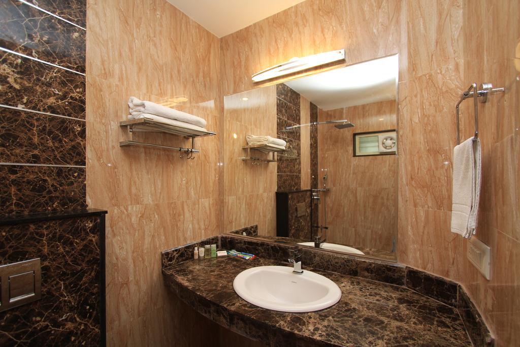 Hotel Noor Empire International Kormangala Бангалор Екстериор снимка