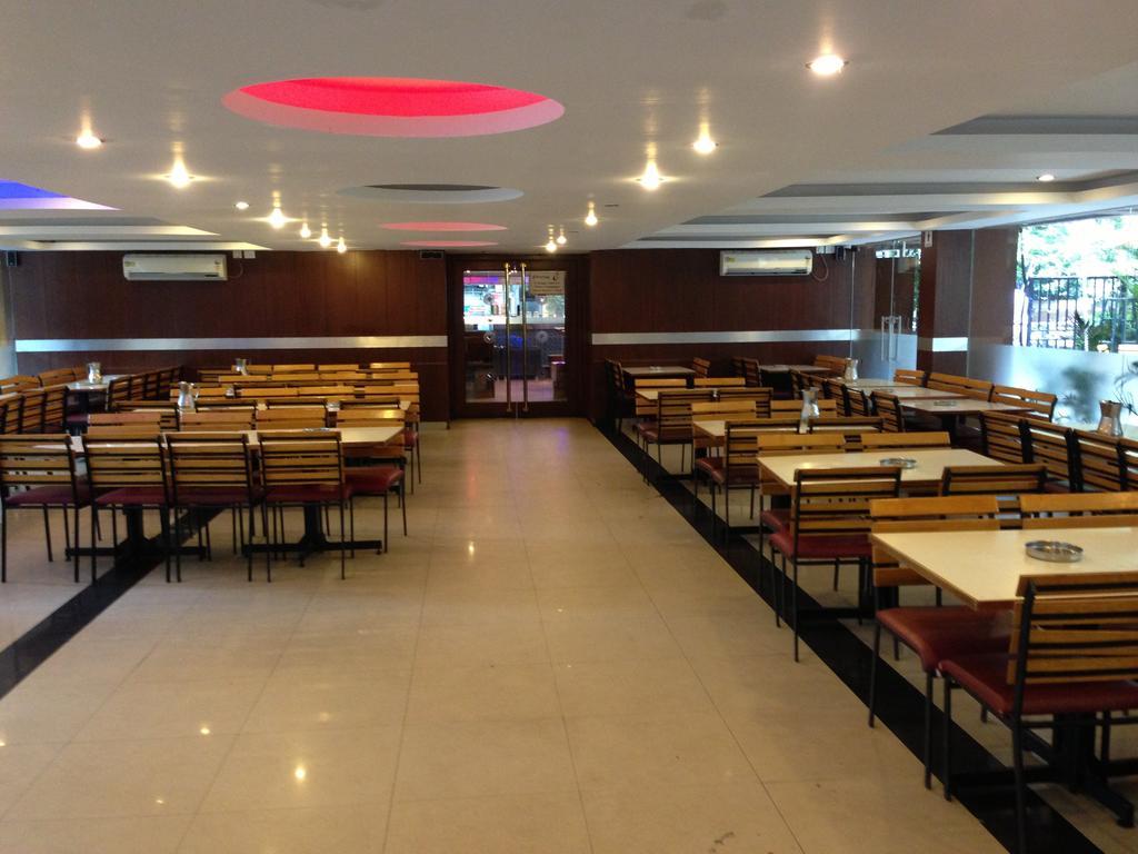 Hotel Noor Empire International Kormangala Бангалор Екстериор снимка